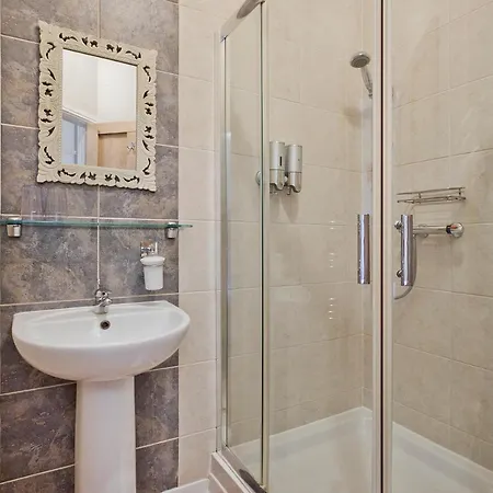 White Rose Guest house 4*