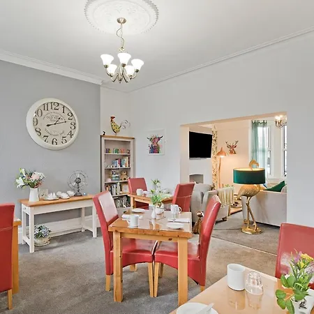 Guest house White Rose 4*