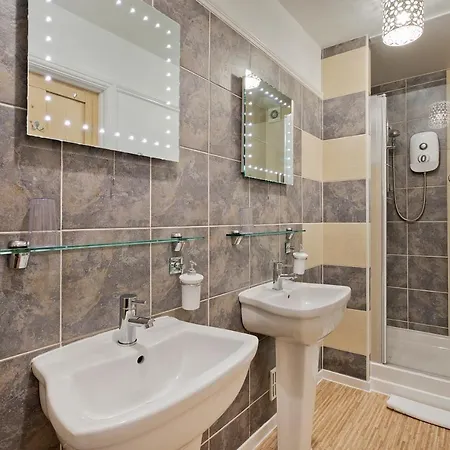 Pensjonat White Rose 4*